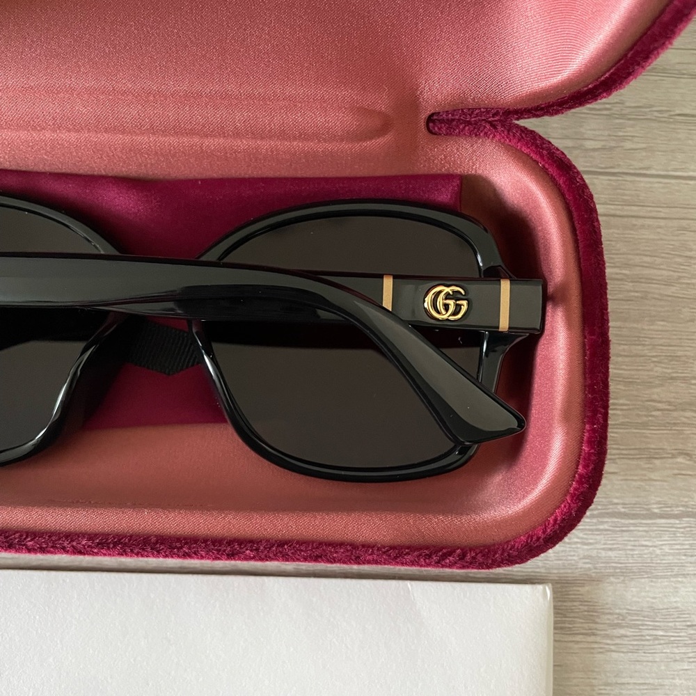 New, Gucci women's GG0765SA 57mm sunglasses